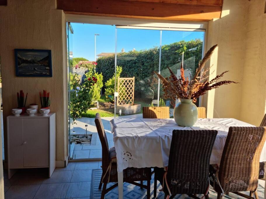 Villa Tea, Residenza Incantevole Con Giardino . Flumini di Quartu Exterior foto