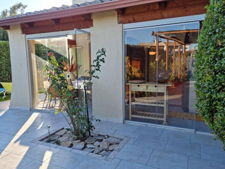 Villa Tea, Residenza Incantevole Con Giardino . Flumini di Quartu Exterior foto